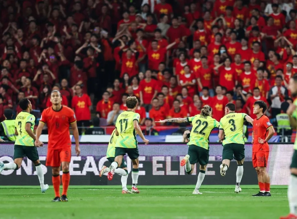 国足绝杀英格兰，C罗逆转建功世界杯