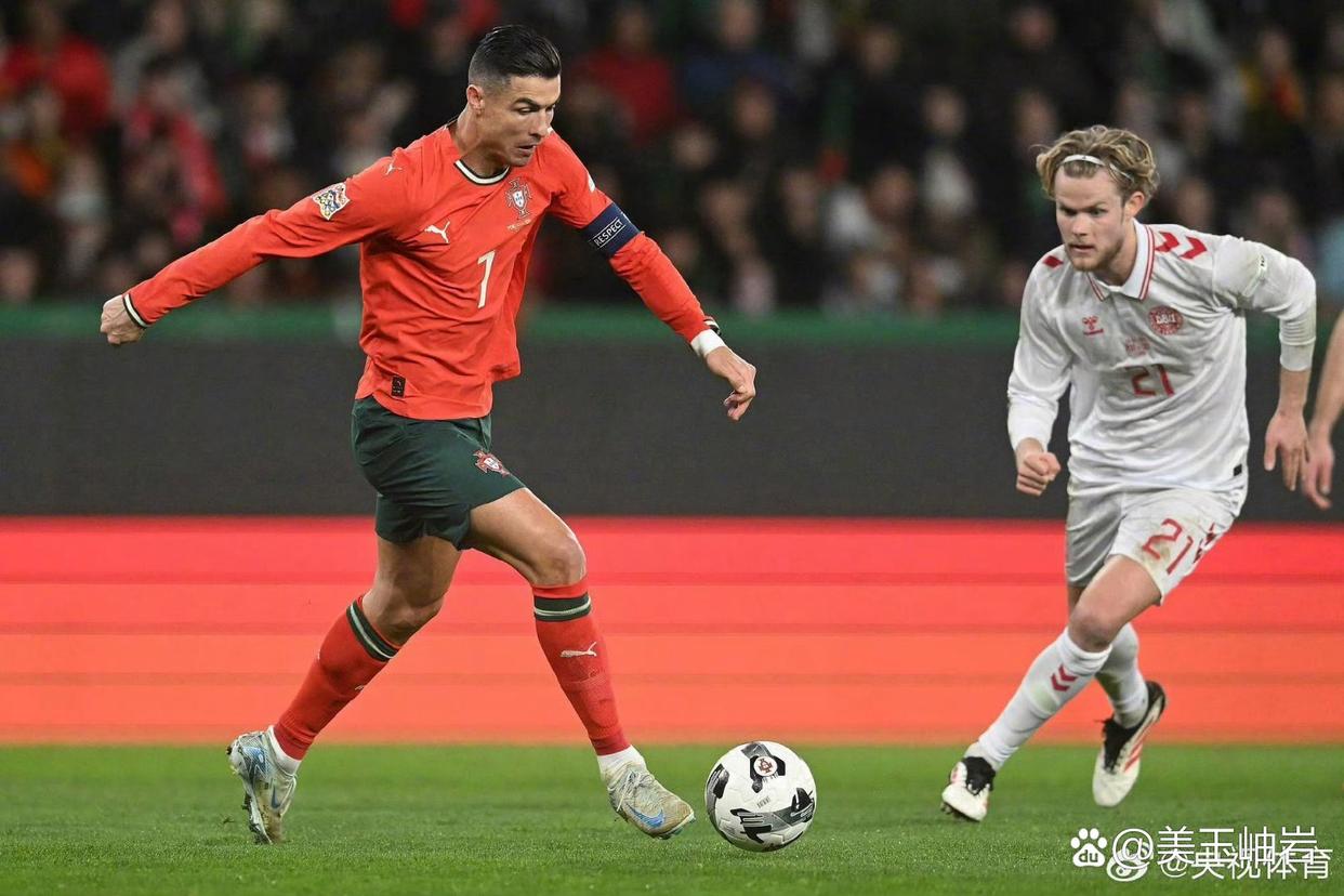 关于国足战平意大利队，C罗世界波破门欧冠的信息