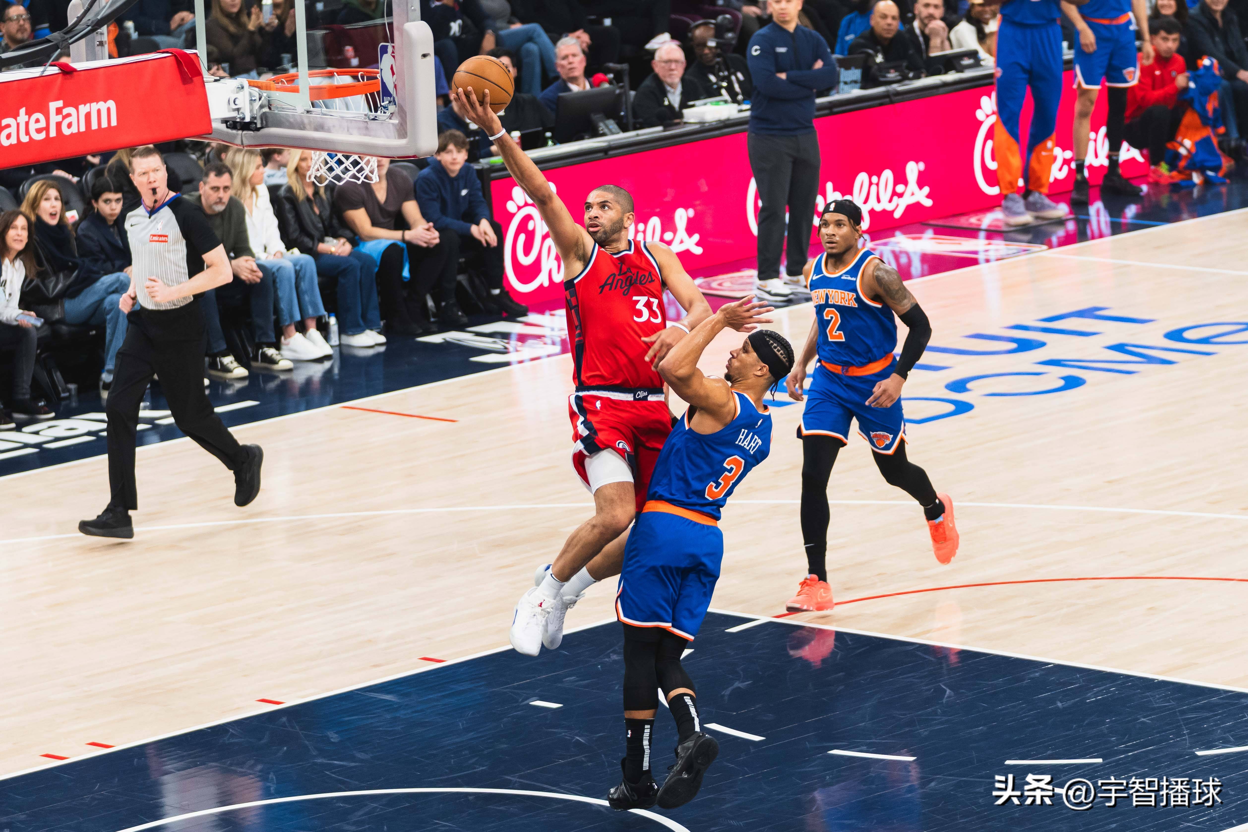 快船击败尼克斯，取得连胜