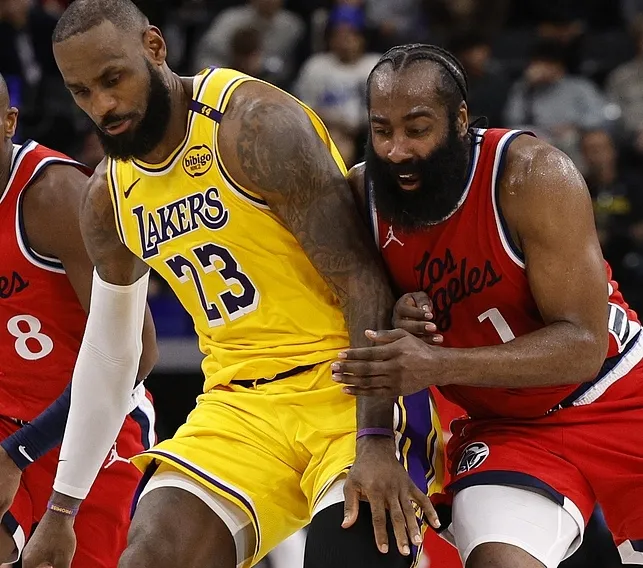 包含湖人不敌快船，浓眉找回状态难奏凯的词条