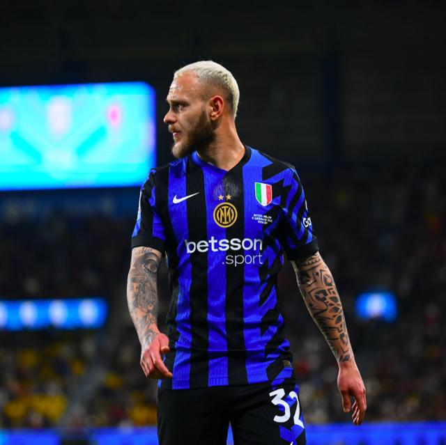 包含中国血洗国际米兰，科曼惊艳世界的词条