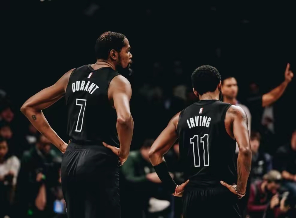 包含老鹰惨败步行者，三连败后排名下滑的词条