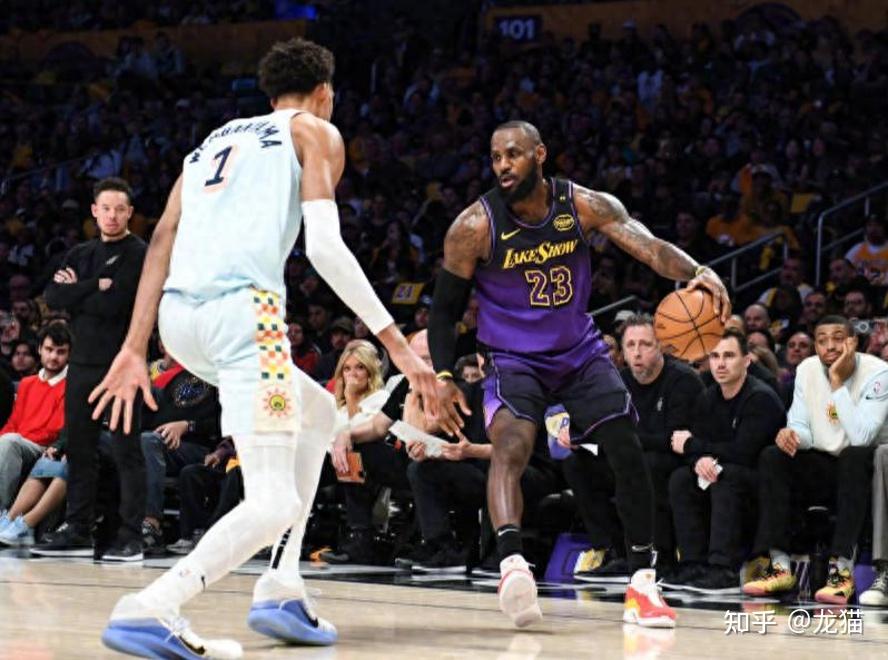 关于湖人大胜马刺，詹姆斯威胁28+7+7帮助球队获胜的信息