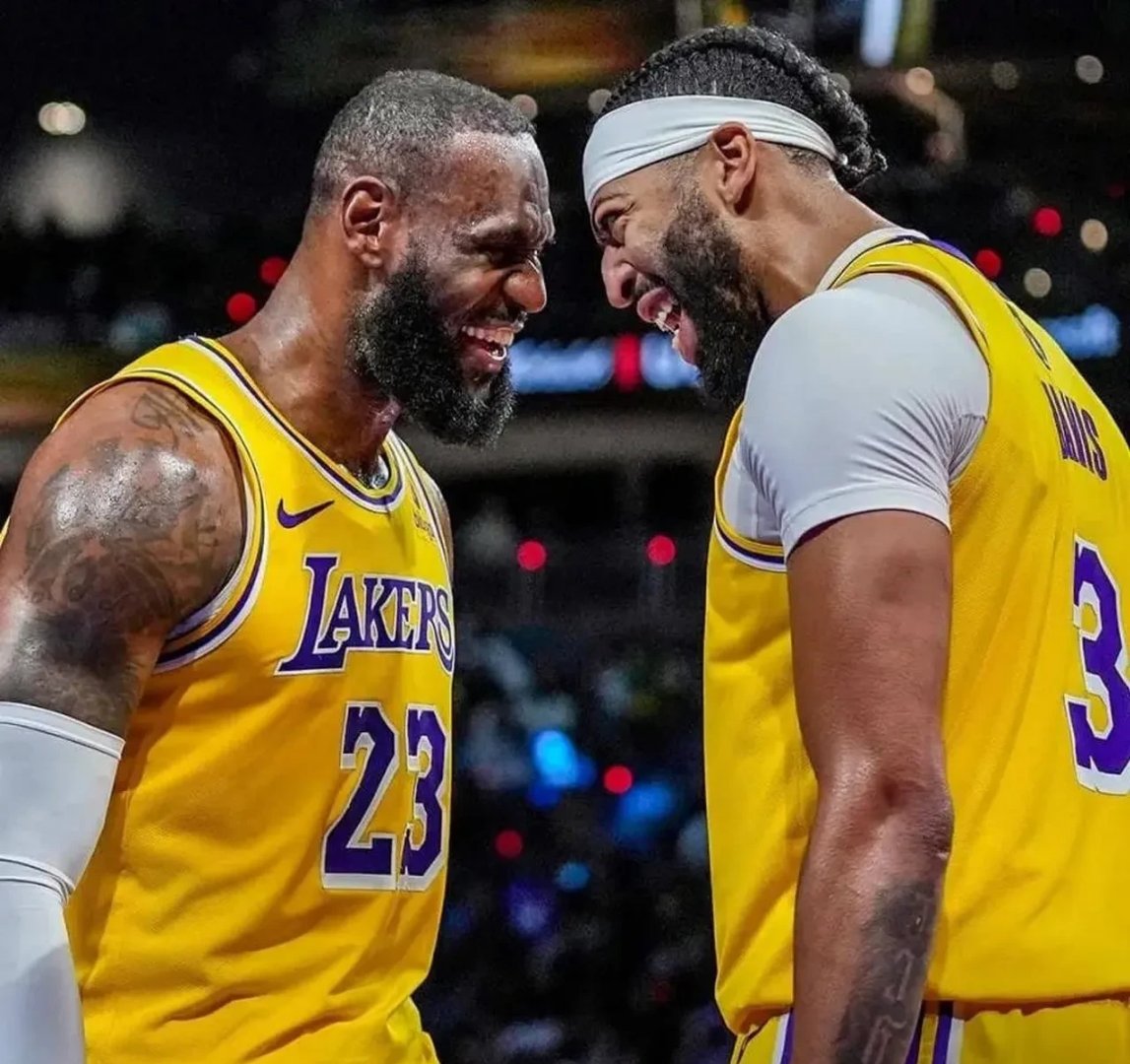 湖人大胜骑士，詹姆斯砍下34分