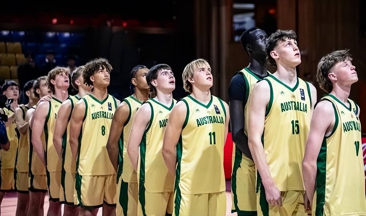 关于中国男篮强势希腊男篮，汉密尔顿爆发神勇的信息