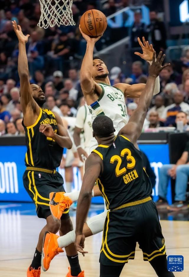 包含巴西男篮力克雄鹿，库里爆发神勇的词条