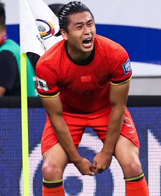 世界杯选手赛后落泪,背后故事感人 世界杯选手赛后落泪,背后故事感人
