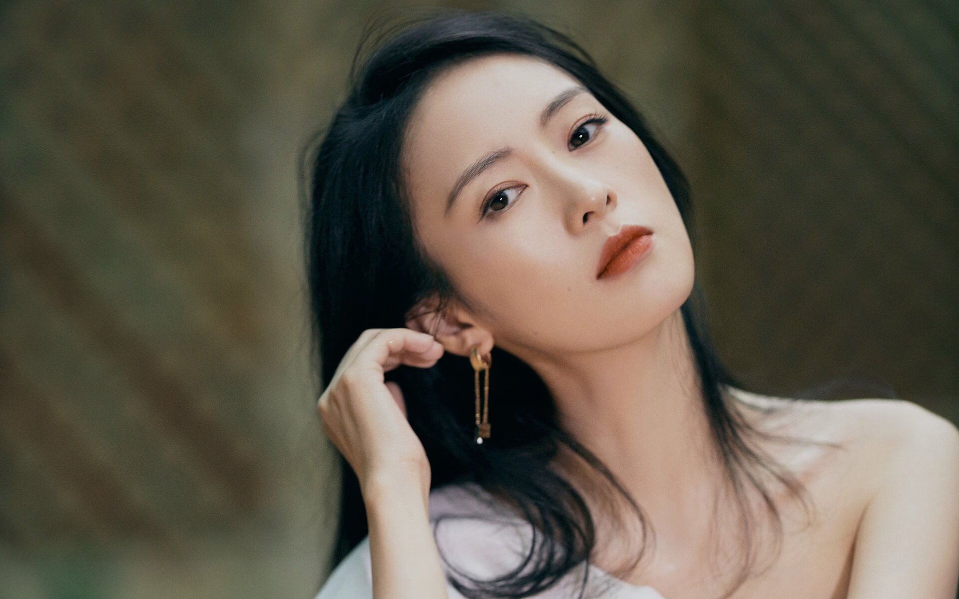 霍勒迪在焦点战中证明自我,马刺对阵浙江队的胜利之夜