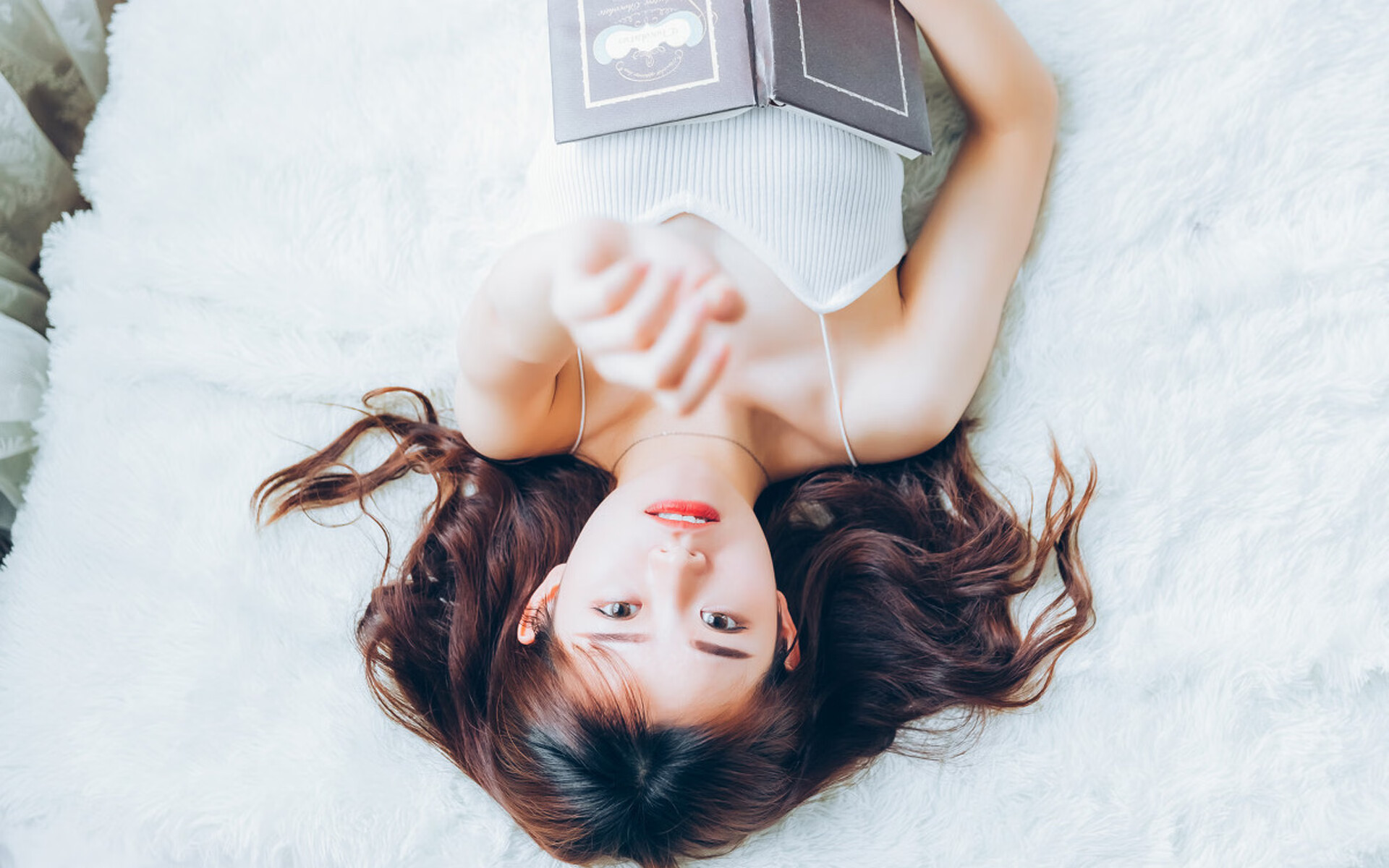 一束光劈开僵局，努涅斯的制胜魔法照亮塞维利亚之夜