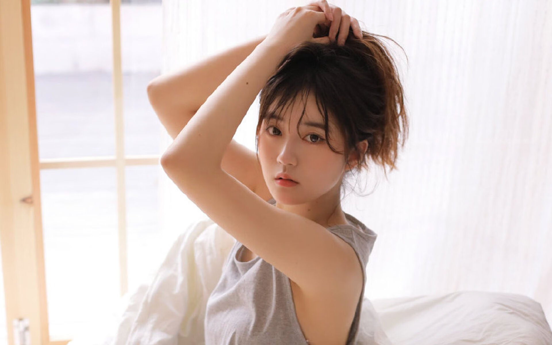 双线爆冷,当赛车的精密与篮球的轰鸣在悬念中交汇