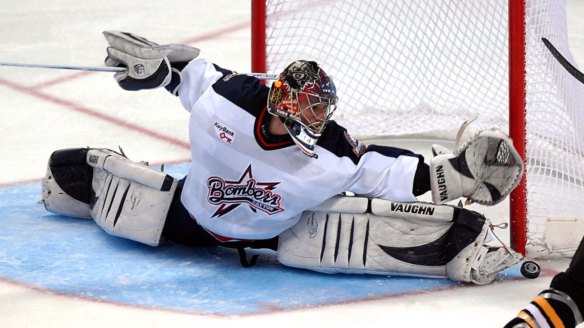 绝境之光，布鲁诺压力下的爆发引领马里险胜伊朗