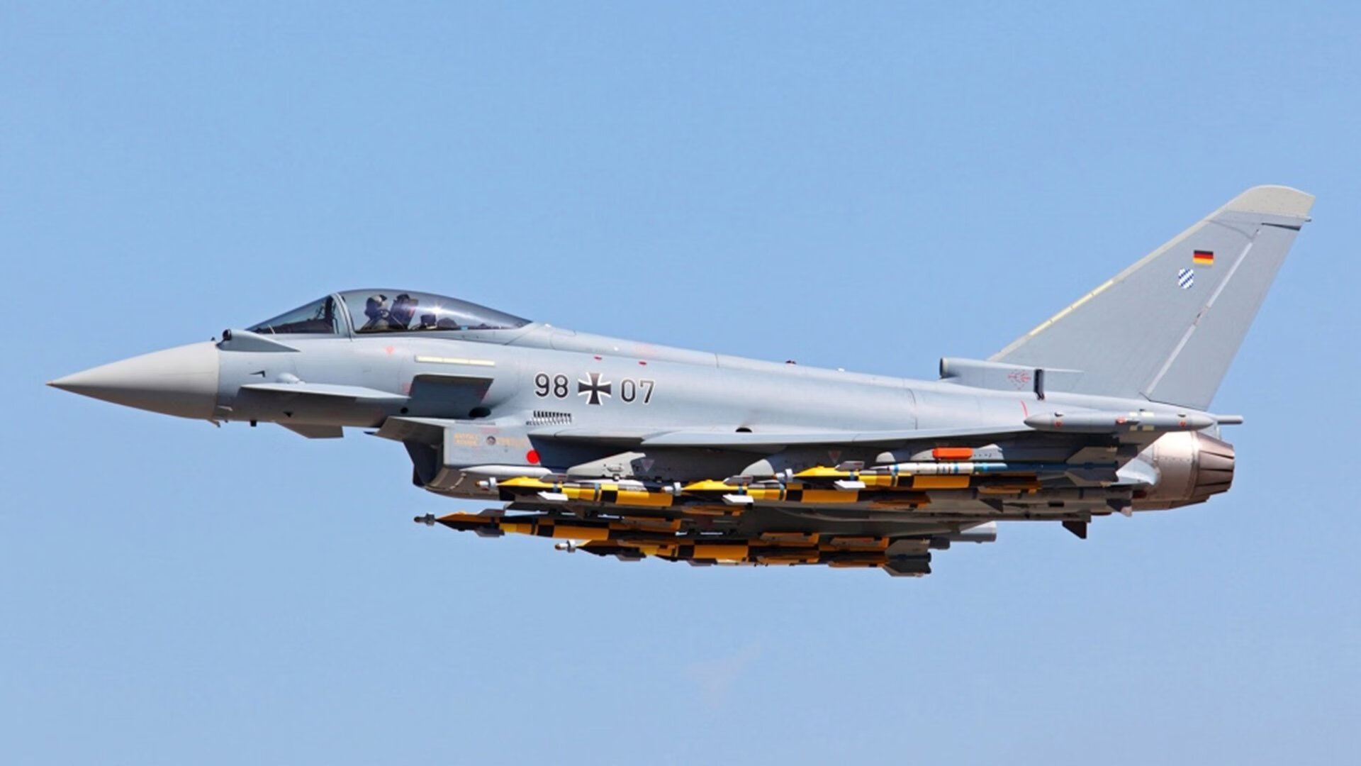 觉醒的壁垒,卡马文加钢铁防线拆解蓝月,皇马晋级之路的隐秘基石